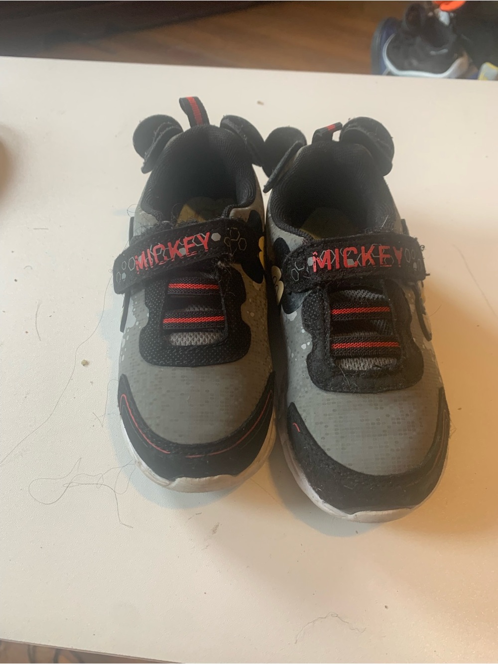 Kids' Gray & Black Light-Up Sneakers